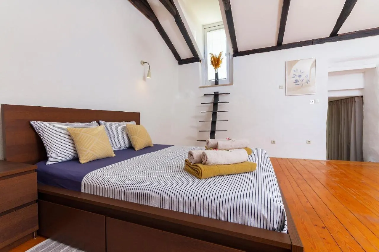 Authentic Istrian Villa Stazione With Pool Cabrunici