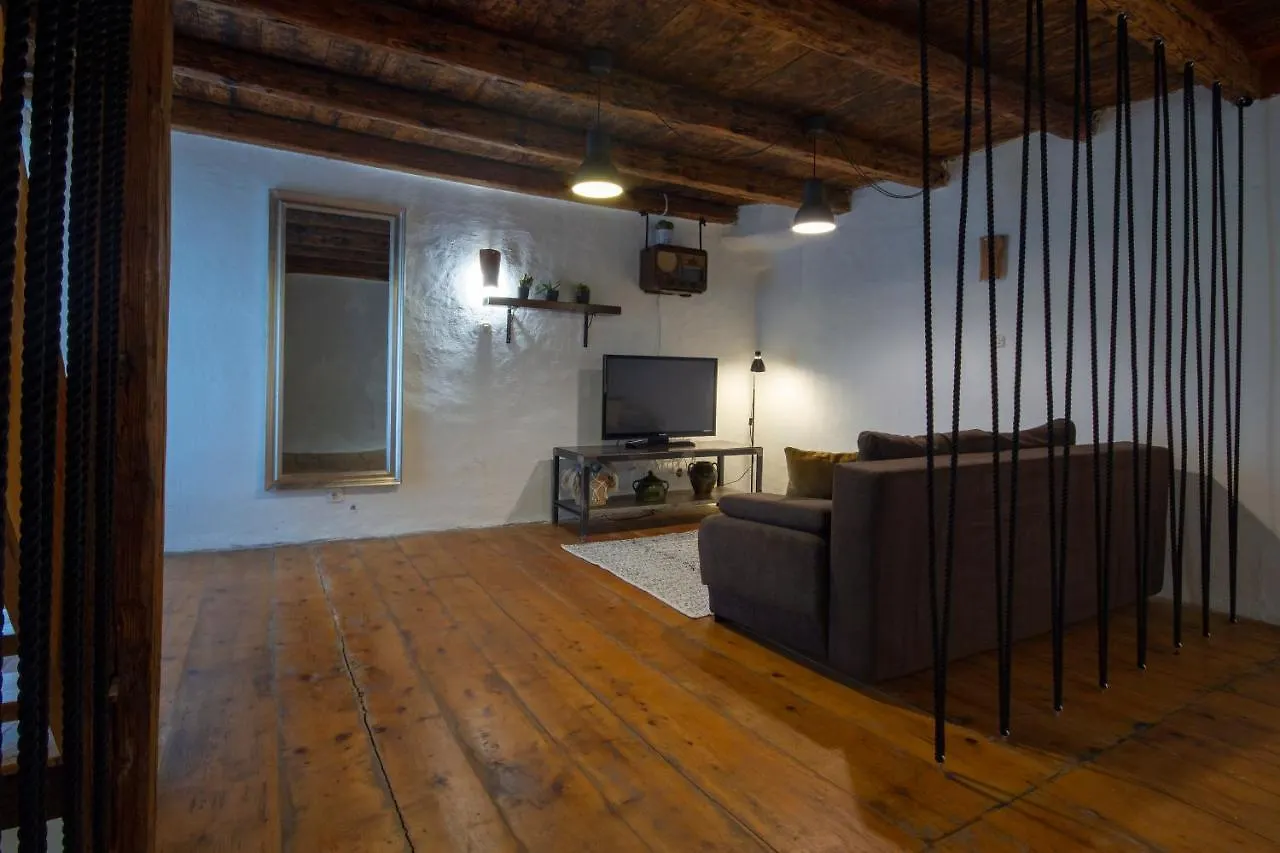 Feriehus Authentic Istrian Villa Stazione With Pool Cabrunici
